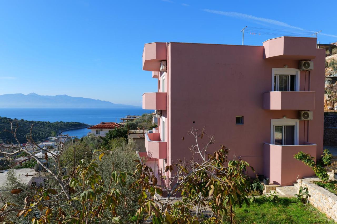 Pink Holiday Sarandë 외부 사진