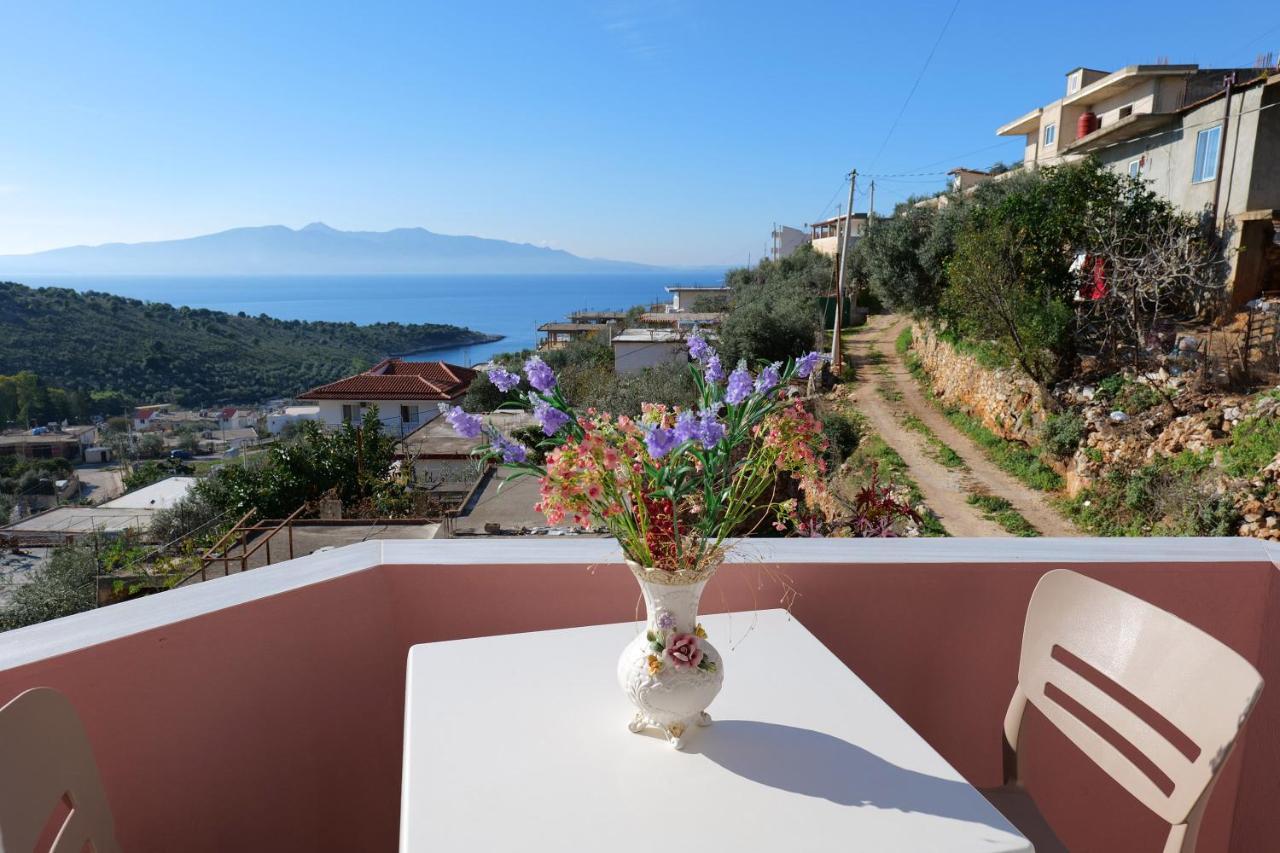 Pink Holiday Sarandë 외부 사진