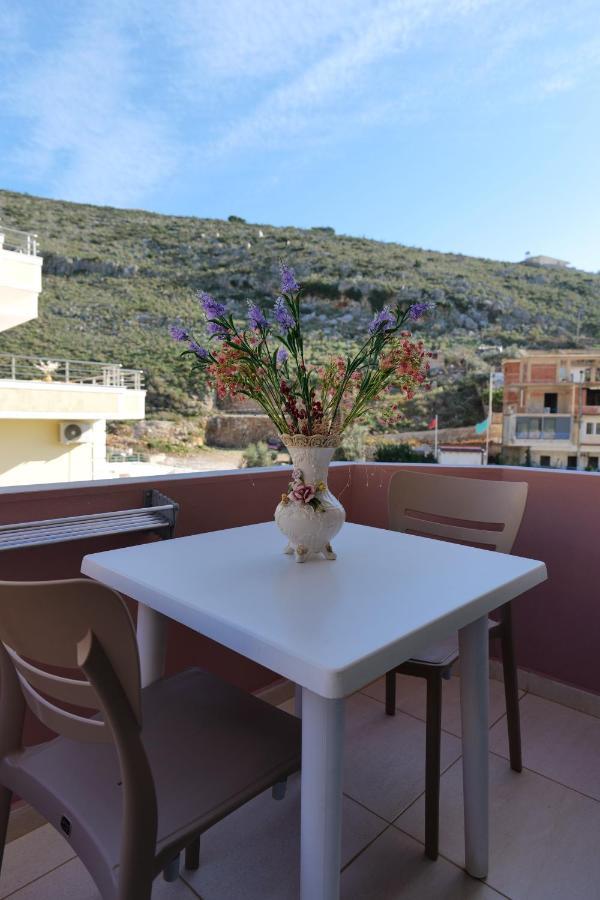 Pink Holiday Sarandë 외부 사진